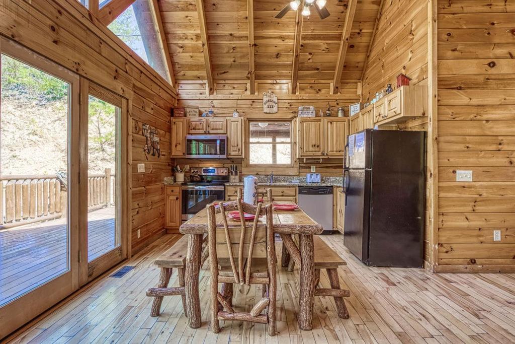 Heavenly Bear, Hot Tub, 1089 Of Free Attraction Tickets For Each Paid Day, Dollywood And More Sevierville Εξωτερικό φωτογραφία