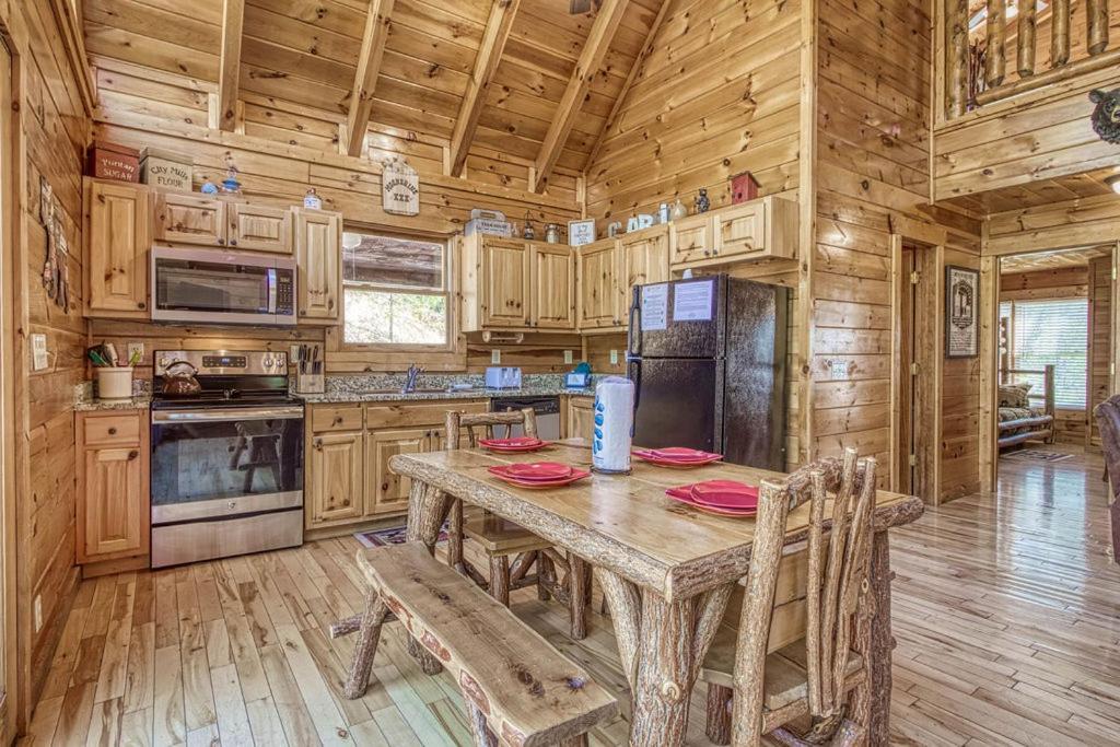 Heavenly Bear, Hot Tub, 1089 Of Free Attraction Tickets For Each Paid Day, Dollywood And More Sevierville Εξωτερικό φωτογραφία